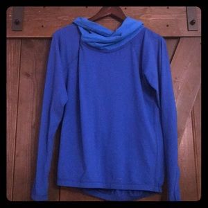 Lululemon scoop neck pullover - size 6